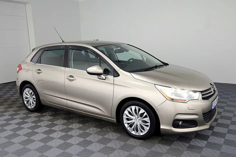 Citroën C4, 2012, 1.6, 88 kW, бензин, механическая, передний привод