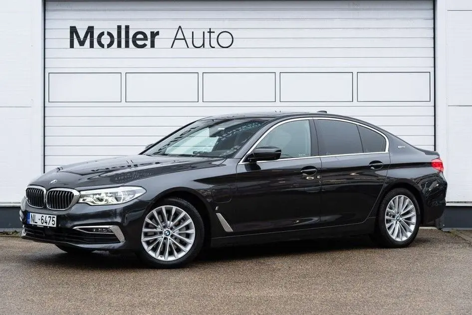 BMW 530, 2019, 2.0, 185 kW, подключаемый гибрид (бензин/электричество), автомат, задний привод