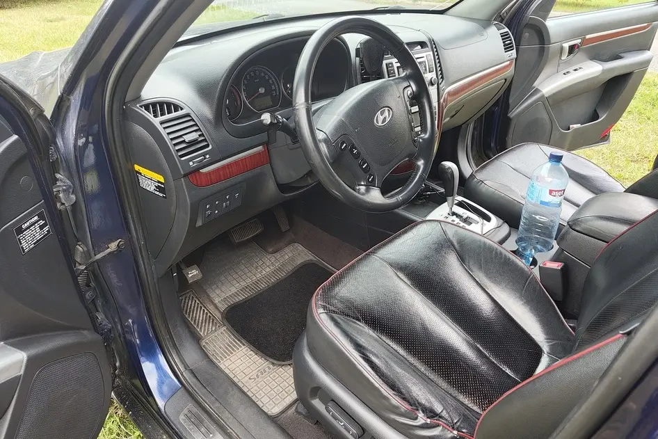 Hyundai Santa Fe, diesel, automatic, four-wheel drive