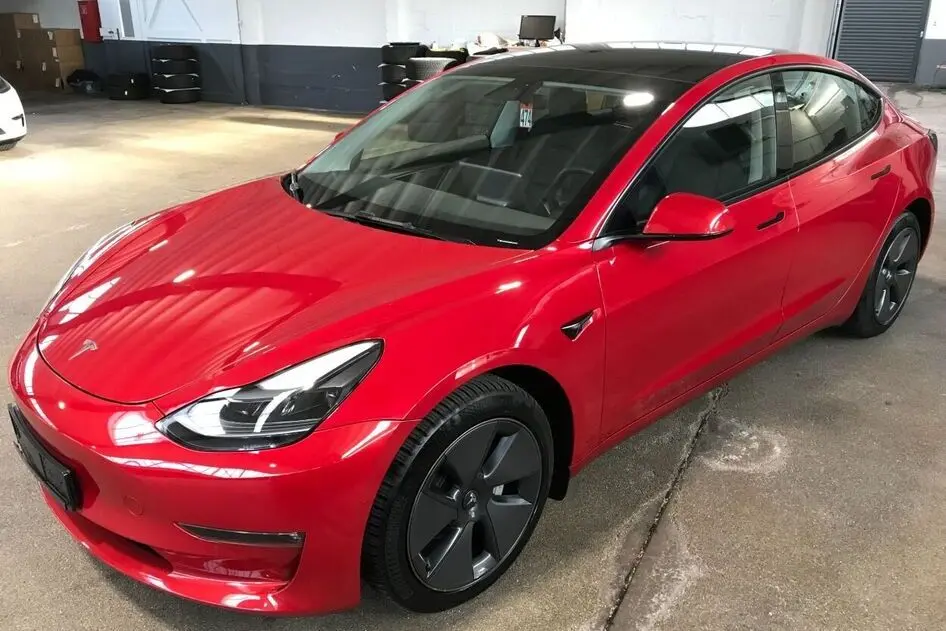 Tesla Model 3, 2021, 366 kW, electric, automatinė, visų varomųjų ratų pavara