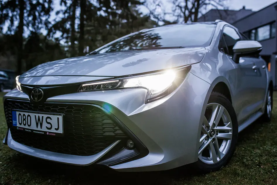 Toyota Corolla, 1.2, 85 kW, bensiin, automaat, esivedu