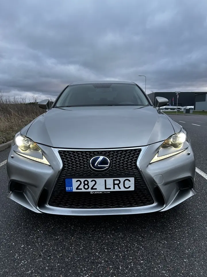 Lexus IS 300, 2.5, 133 kW, hybrid, automatic, rear-wheel drive