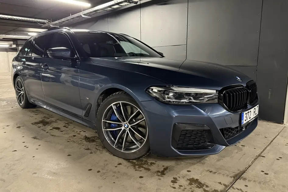 BMW 530, 3.0, 210 kW, гибрид, автомат, полный привод