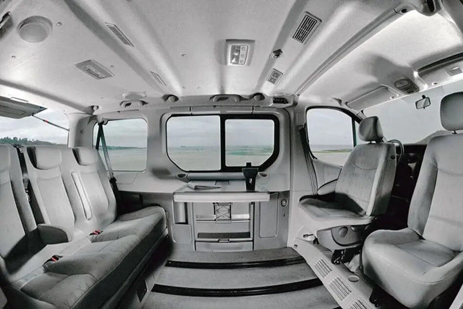 Renault Trafic, 2.5, 107 kW, дизель, автомат, передний привод