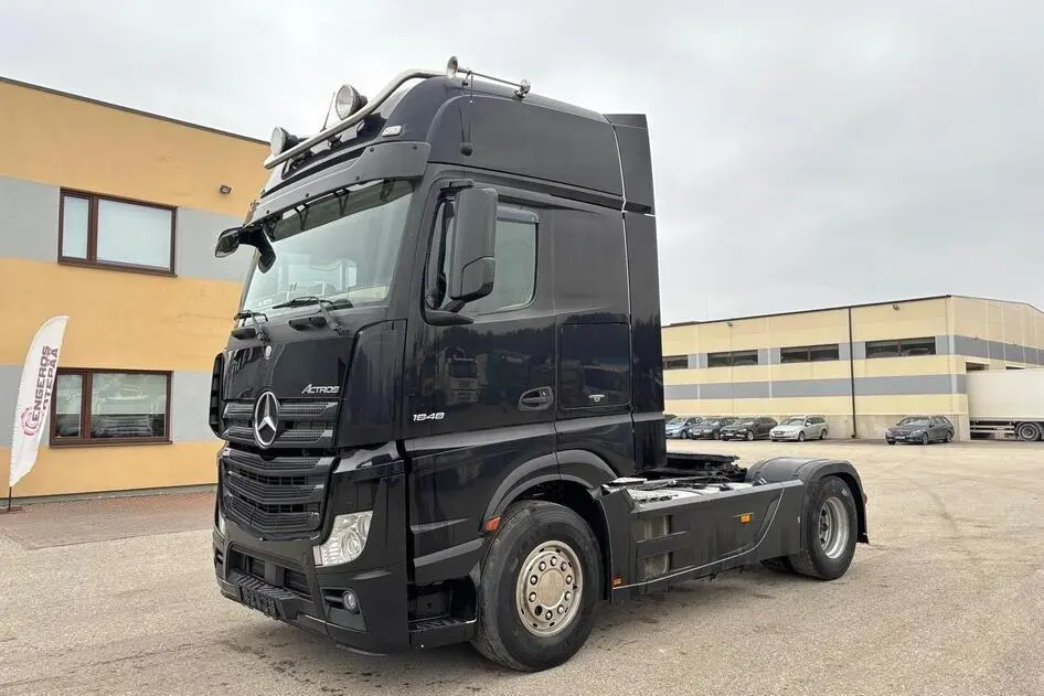 Mercedes-Benz Actros, 12.8, 350 kW, дизель, автомат, задний привод