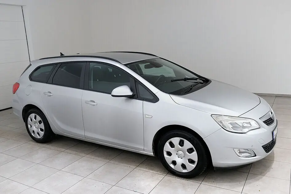 Opel Astra, 1.7, 92 kW, дизель, механическая, передний привод