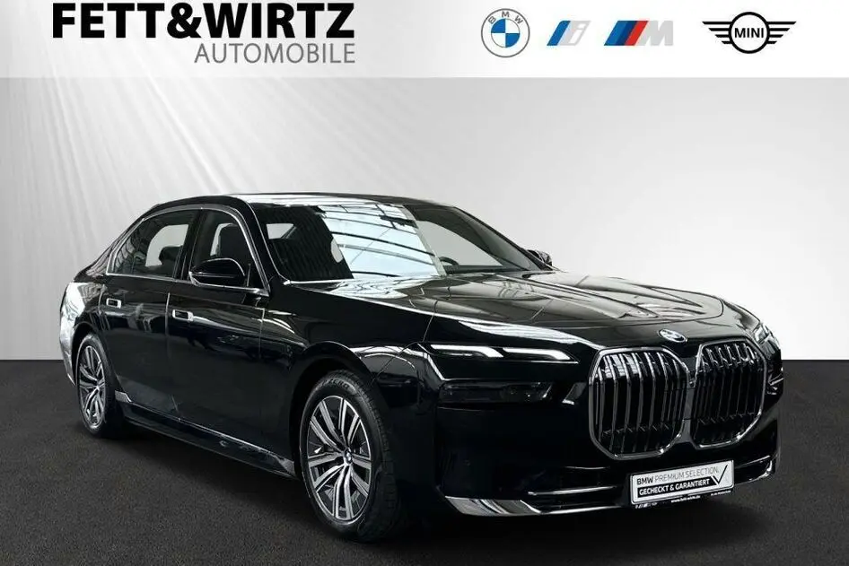 BMW 750, 3.0, 360 kW, bensiin, automaat, nelikvedu
