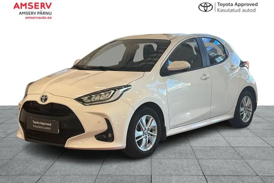 Toyota Yaris, 1.5, 68 kW, гибрид, автомат, передний привод