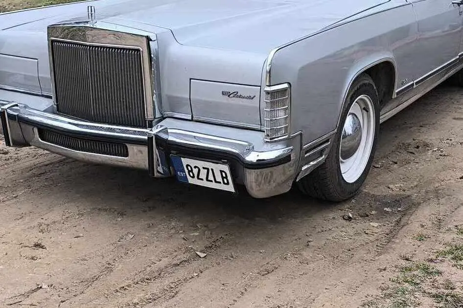 Lincoln Continental, 6.6, 119 kW, bensiin, automaat, tagavedu
