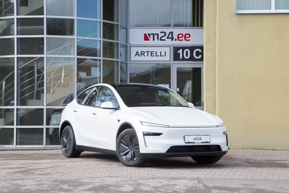 Tesla Model Y, 2025, 179 kW, electric, automatic, four-wheel drive