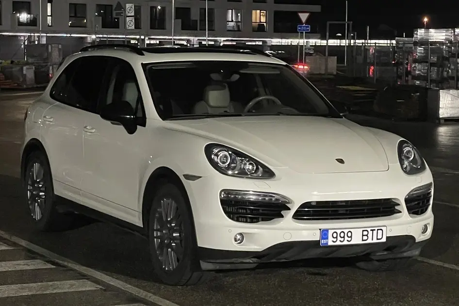 Porsche Cayenne, 2010, 3.0, 176 kW, diesel, automatic, four-wheel drive