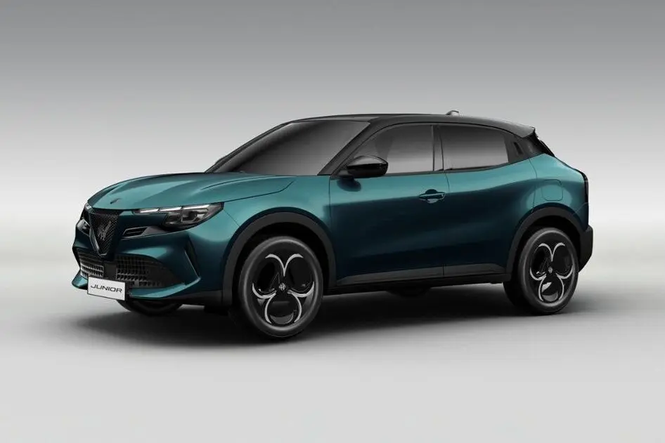 Alfa Romeo Junior, 2025, 1.2, 100 kW, гибрид б+э, автомат, передний привод