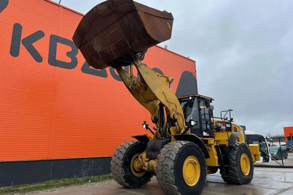 Caterpillar 982 M 4x4, 321 kW, diesel, automatic