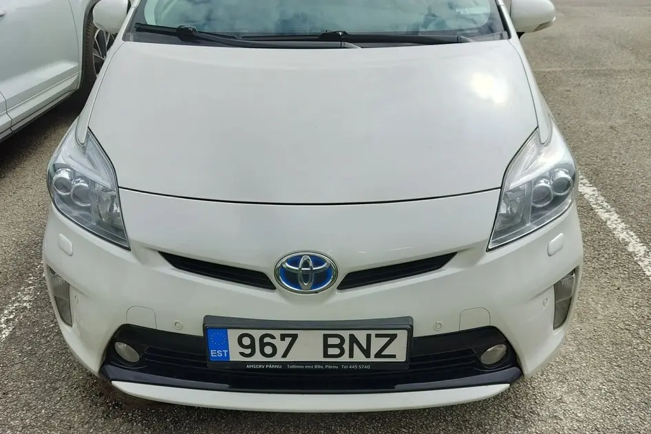 Toyota Prius, 2015, 1.8, 73 kW, hybrid p+e, automatic, front-wheel drive