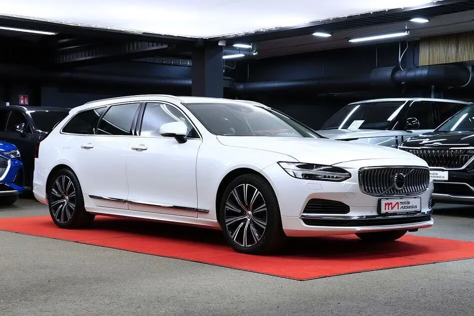 Volvo V90, 2.0, 186 kW, plug-in hybrid, automatic, four-wheel drive