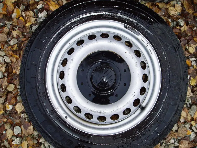 Lietots alloy wheel+studless winter tire 215/65R16,