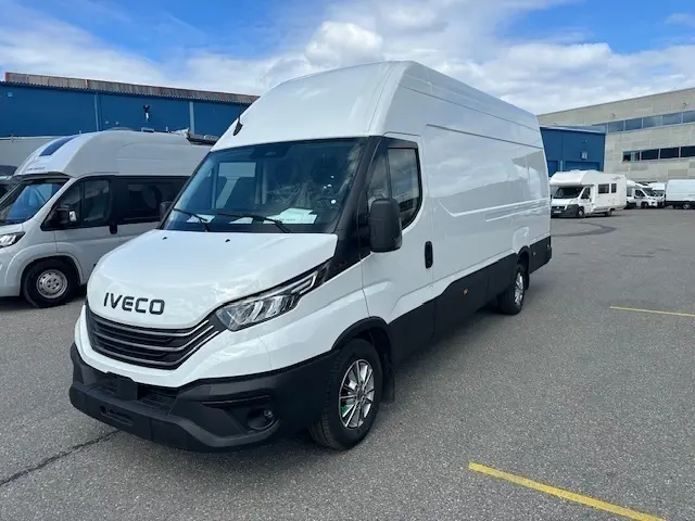 Iveco Daily, 3.0, 129 kW, дизель, механическая, задний привод