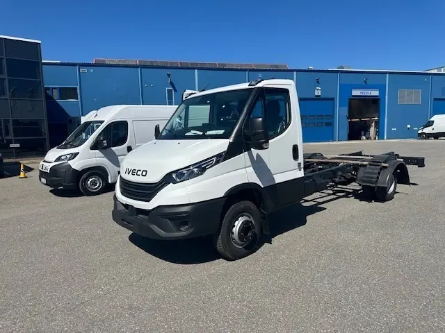 Iveco Daily, 3.0, 129 kW, дизель, механическая, задний привод