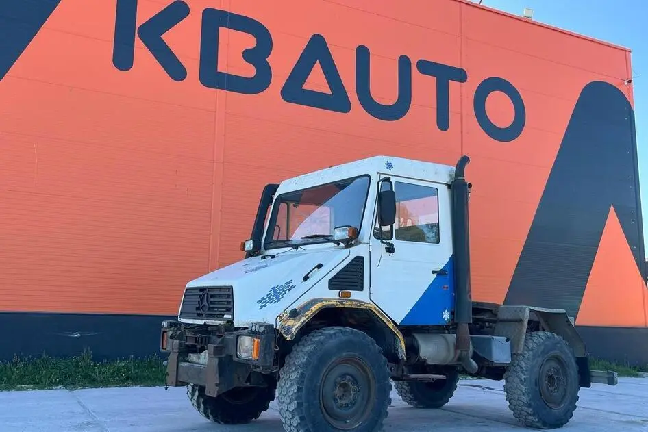 Mercedes-Benz Unimog U130 4x4, 98 kW, дизель, механическая