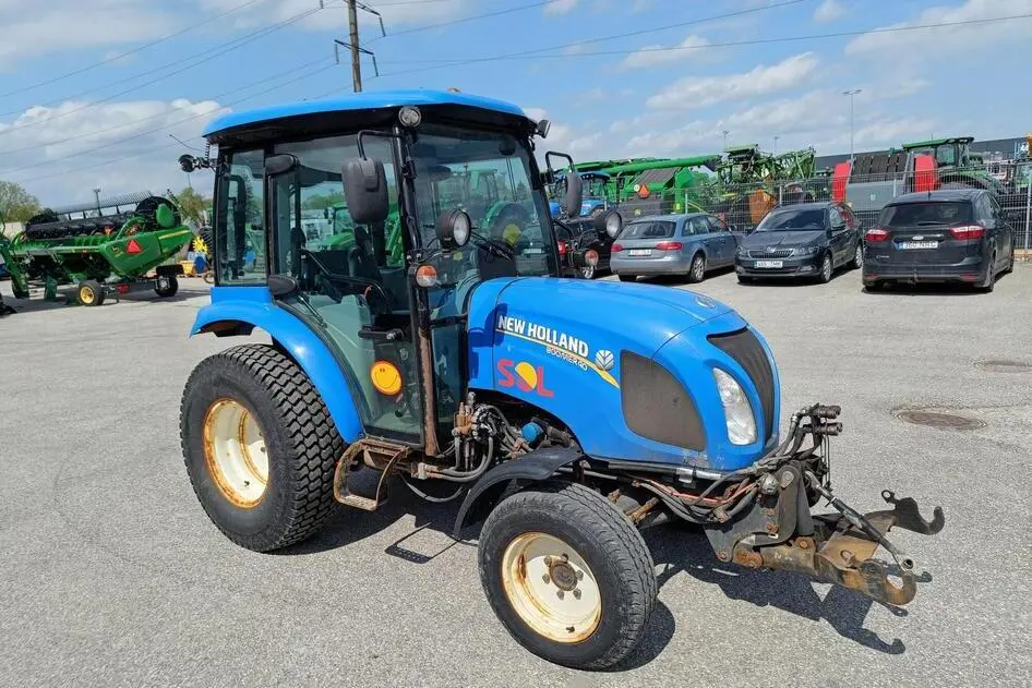 New Holland Boomer 40, 2.5, 30 kW, дизель, автомат, полный привод